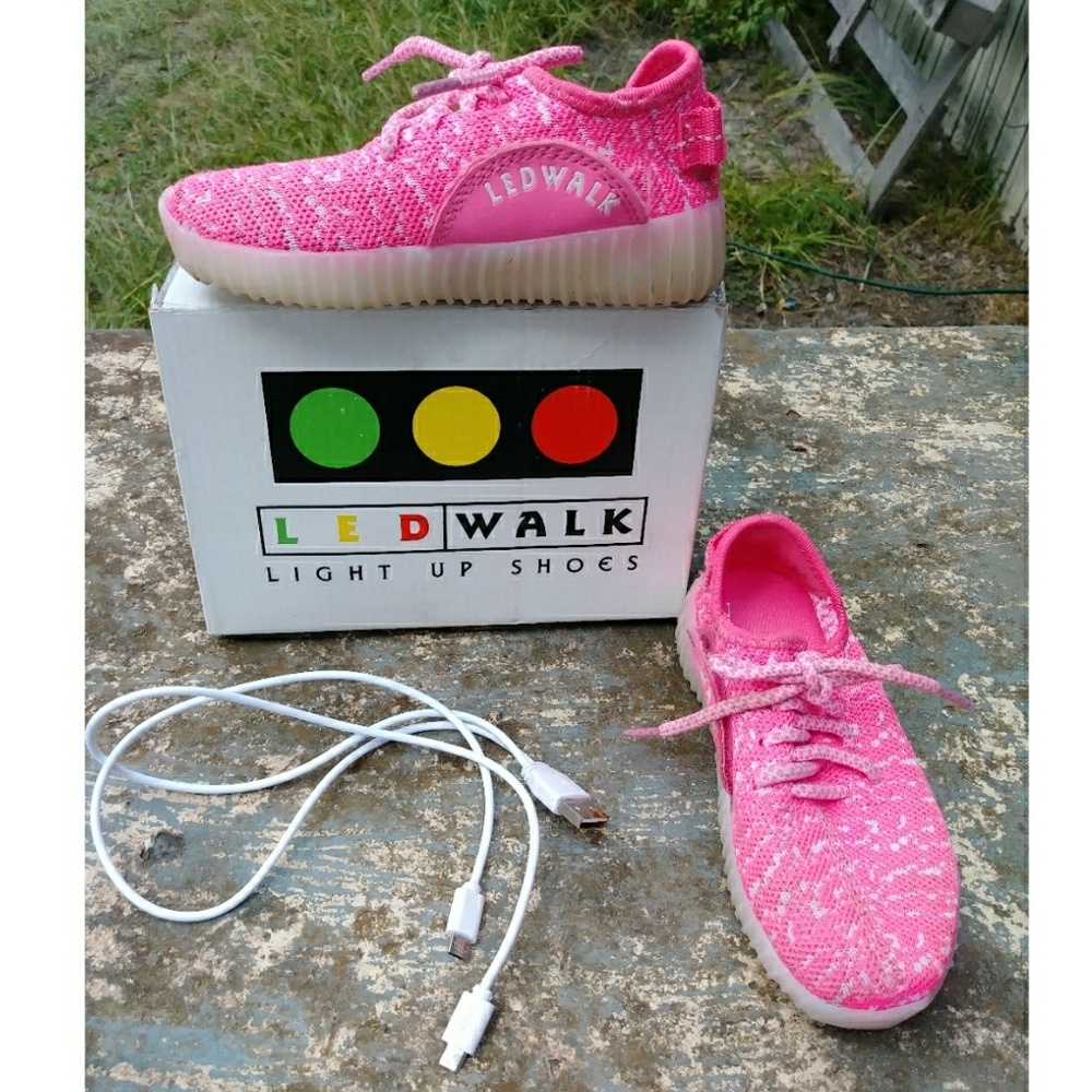 NWOT LED Walk Light Up Shoes